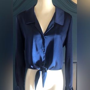 Gianni Bini cropped button down blouse